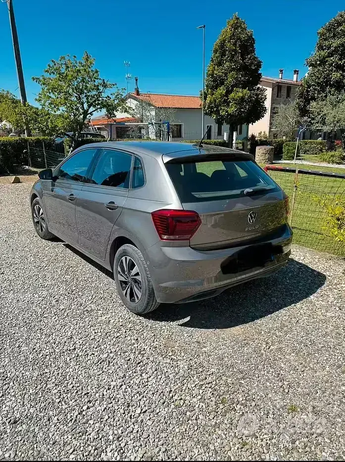 Usata VW Polo Comfortline 110 CV (80 kW) 2021 Grigio Utilitaria