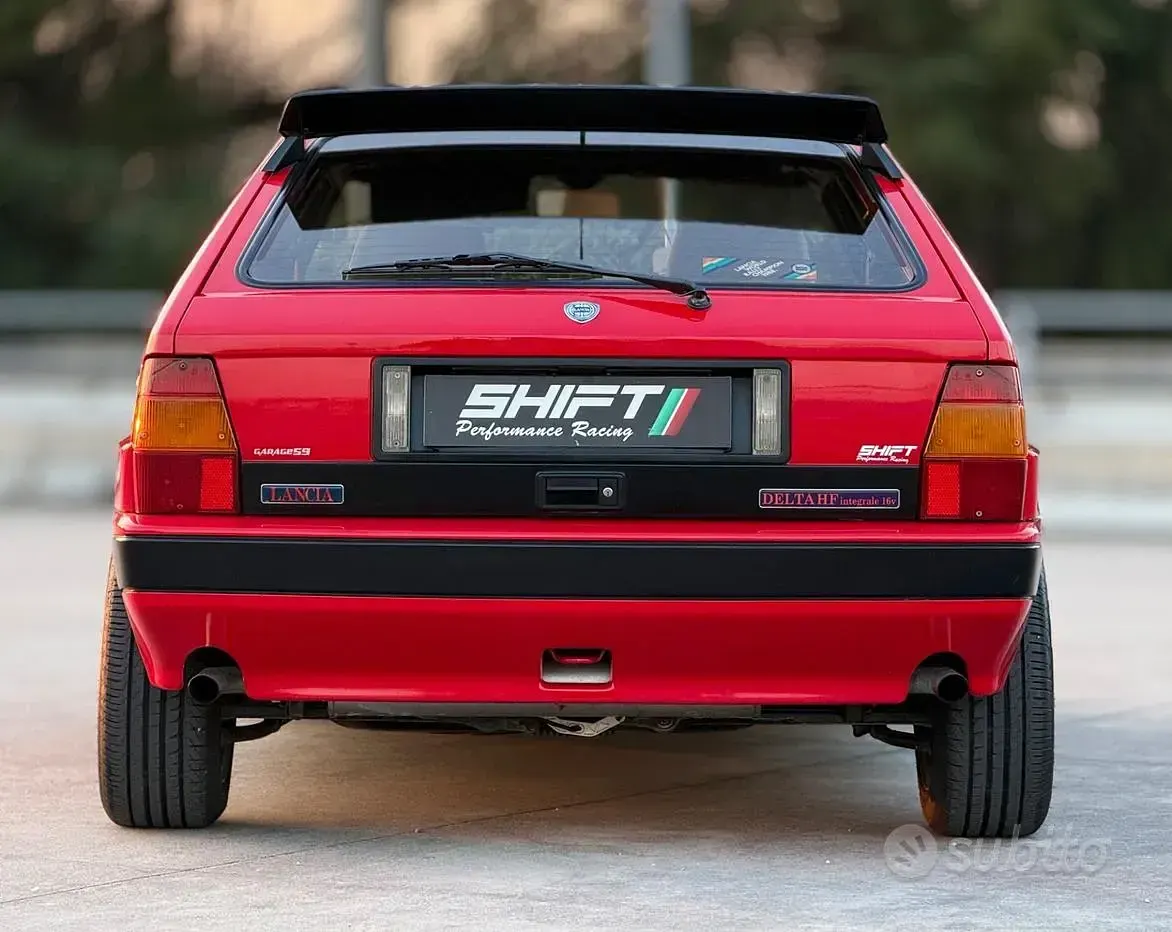 Usata Lancia Delta 196 CV (144 kW) 1989 Rosso Utilitaria