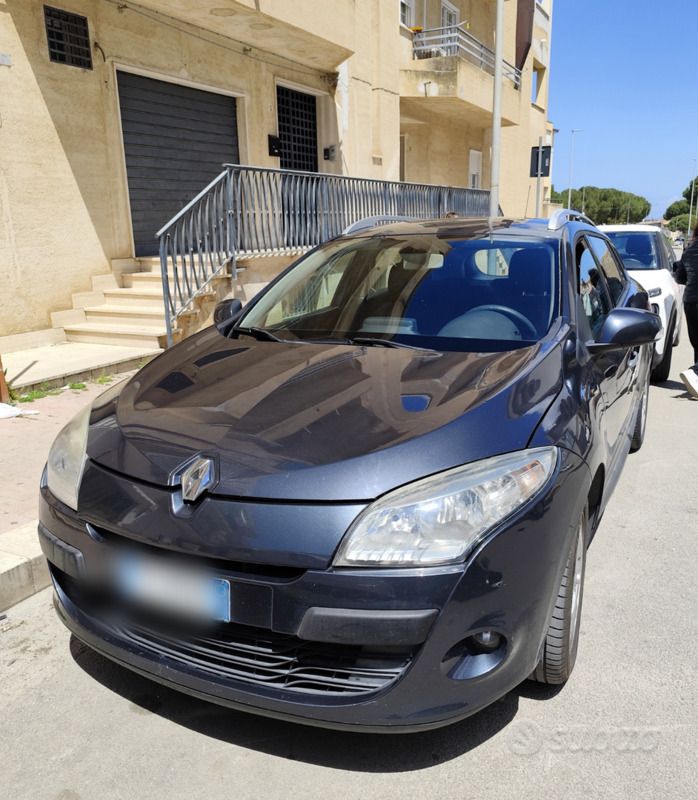 Usata Renault Mégane GrandTour 106 CV (77 kW) 2010 Grigio Station wagon