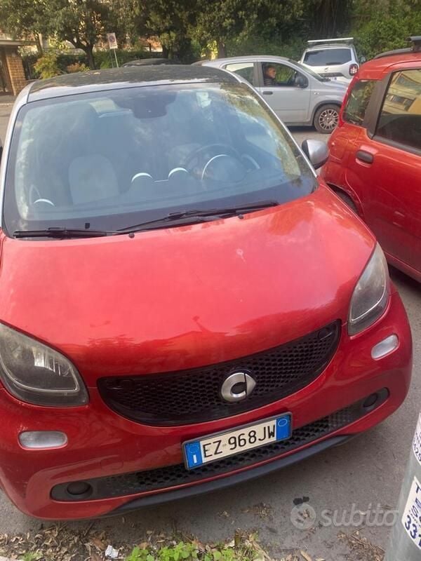 Usata Smart ForFour 75 CV (55 kW) 2015 Utilitaria
