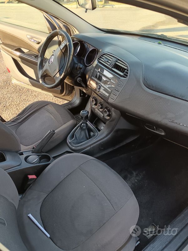 Marrone Usata 2008 Fiat Bravo Due volumi | 2800 € (Buon prezzo) - Immagine 1/4