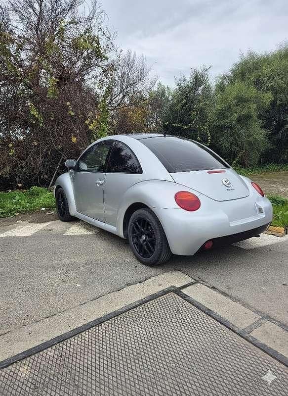 Usata VW Beetle 90 CV (66 kW) 2000 Nero Utilitaria