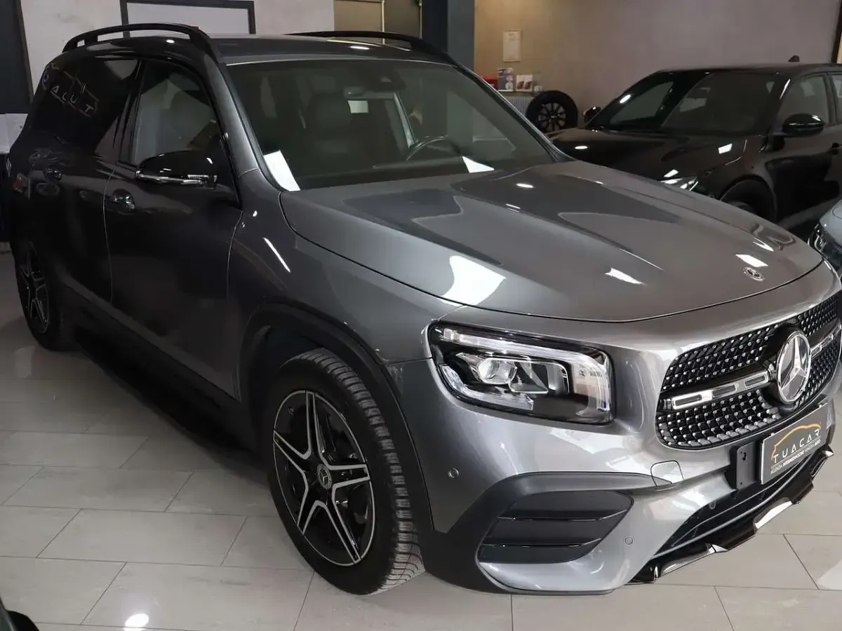 Usata Mercedes GLB180 Premium 116 CV (85 kW) 2020 Grigio SUV