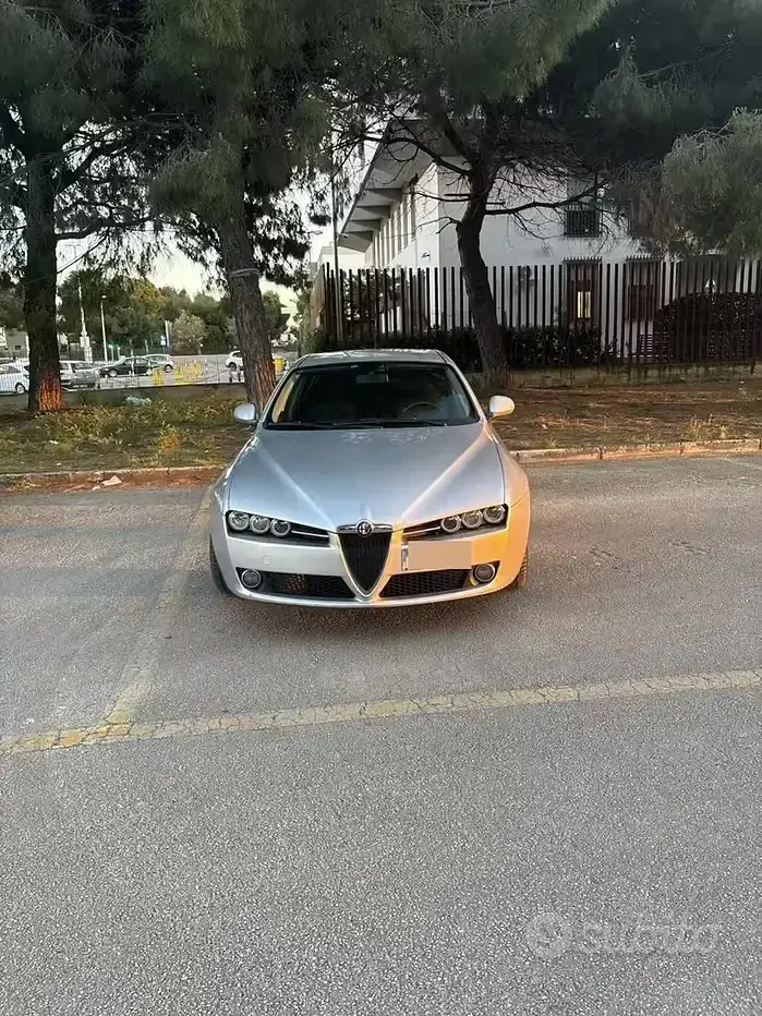 Usata Alfa Romeo 159 150 CV (110 kW) 2009 Grigio Berlina