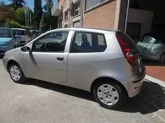 Begagnad Fiat Punto Active 60 HK (44 kW) 2004 Halvkombi