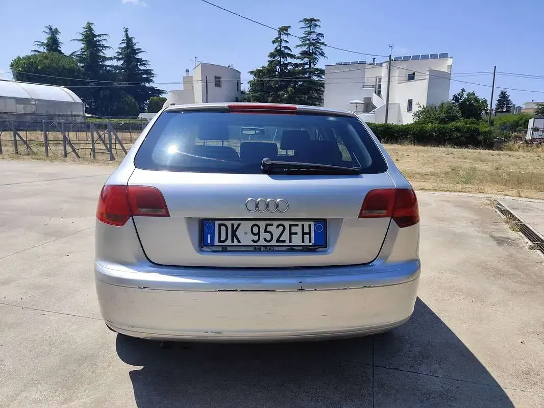 Usata Audi A3 Sportback Ambition 140 CV (102 kW) 2007 Argento Utilitaria