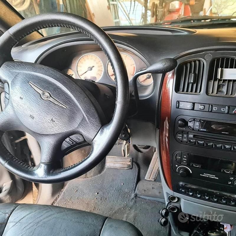 Usata Chrysler Grand Voyager 150 CV (110 kW) 2005 Monovolume