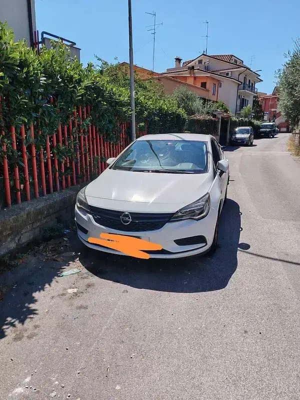 Usata Opel Astra 95 CV (69 kW) 2017 Berlina