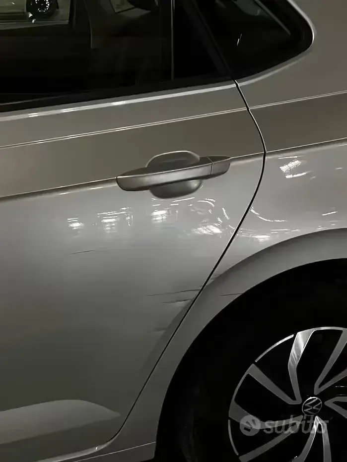 Usata VW Polo 80 CV (58 kW) 2023 Grigio Utilitaria
