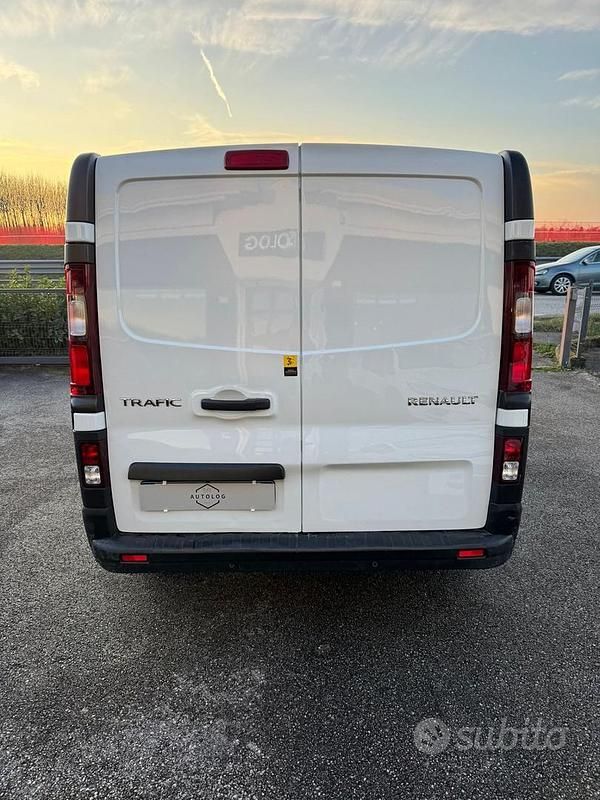 Usata Renault Trafic 121 CV (88 kW) 2018 Bianco Monovolume