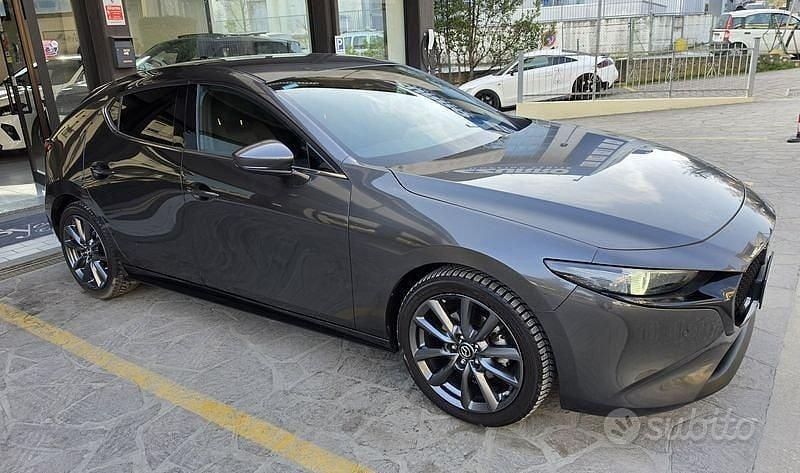 Usata Mazda 3 Exclusive 186 CV (136 kW) 2021 Grigio Berlina
