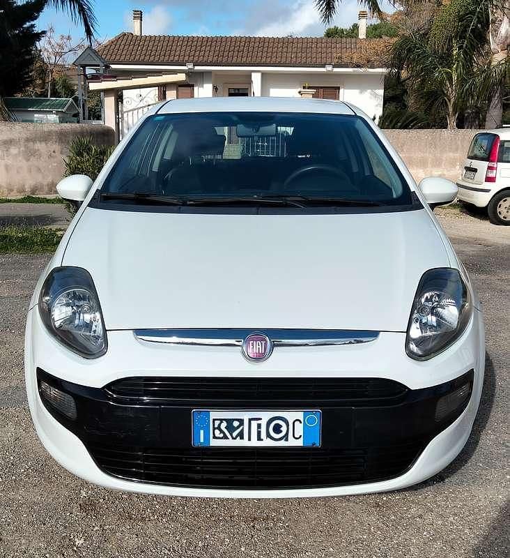 Usata Fiat Punto Evo Dynamic 75 CV (55 kW) 2011 Utilitaria