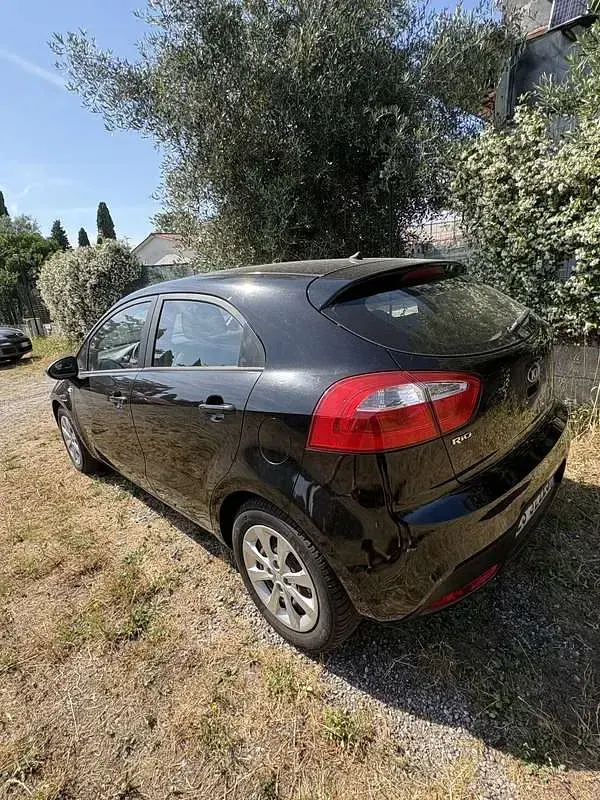 Usata Kia Rio LX 75 CV (55 kW) 2013 Berlina