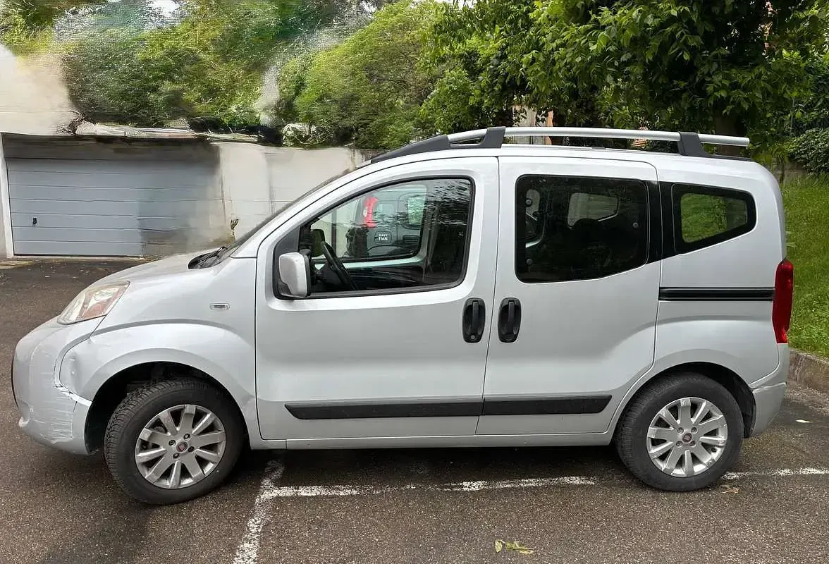Usata Fiat Qubo Dynamic 75 CV (55 kW) 2014 Argento Monovolume