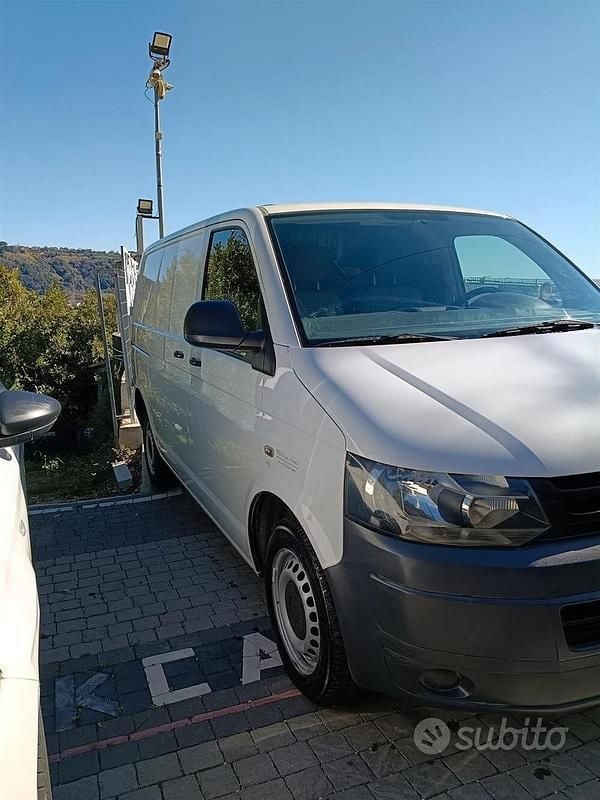 Usata VW T5 102 CV (75 kW) 2013 Bianco Furgone