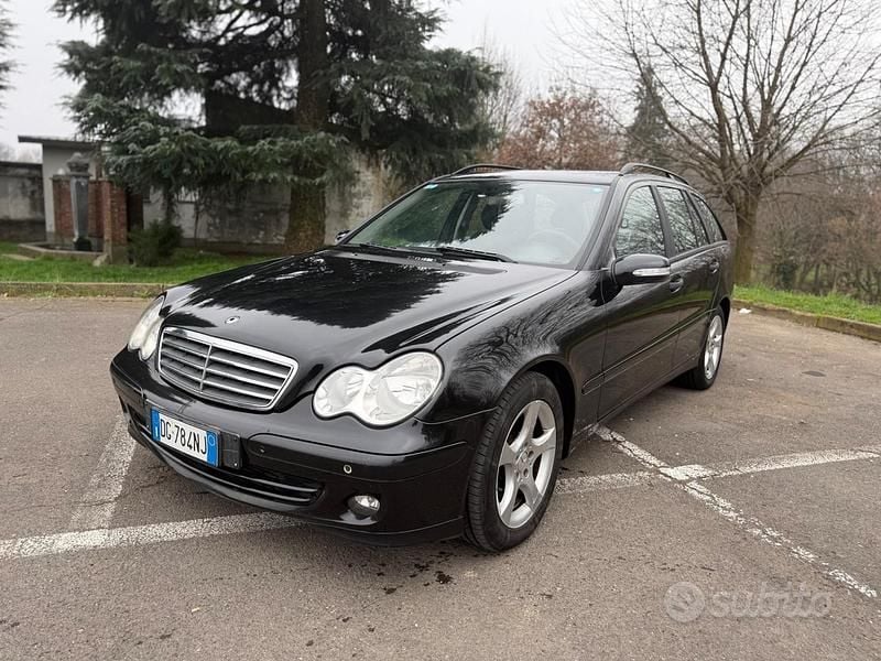 Usata Mercedes C220 Avantgarde 149 CV (109 kW) 2007 Nero Station wagon