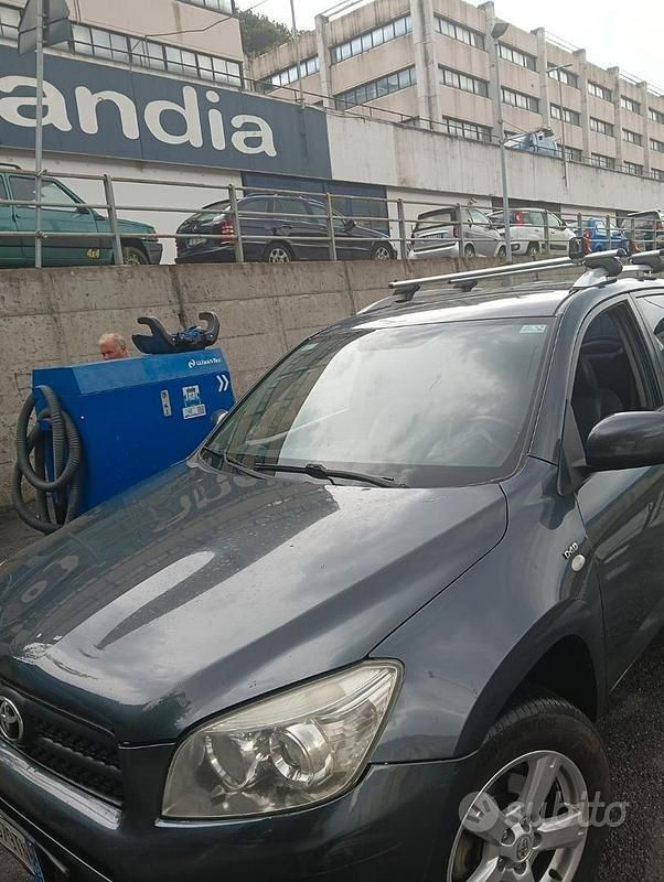 Usata Toyota RAV4 2006 Grigio SUV