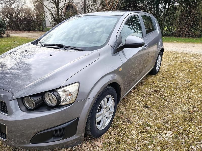 Usata Chevrolet Aveo LT 86 CV (63 kW) 2012 Grigio Utilitaria