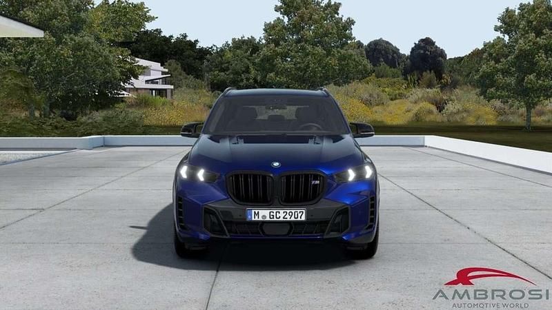 Nuova BMW X5 M Sport 530 CV (389 kW) 2025 Marina bay blue metallizzato SUV