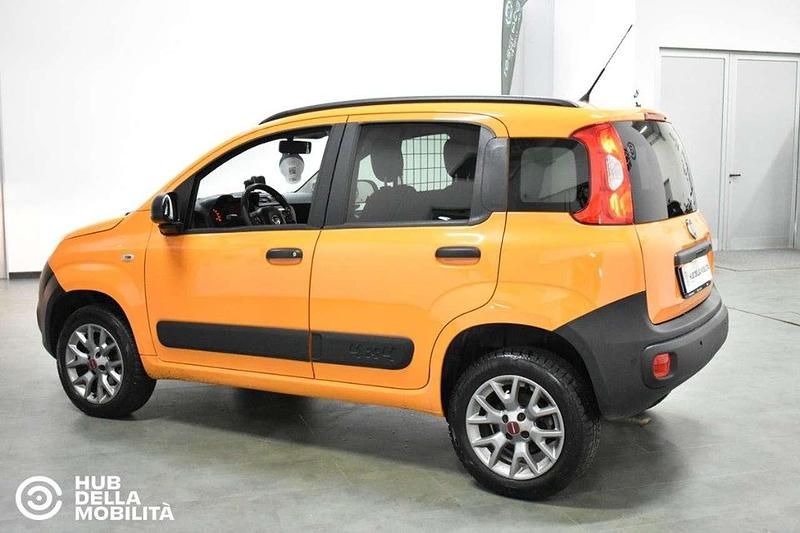 Usata Fiat Panda 4x4 Pop 80 CV (58 kW) 2017 Arancione Utilitaria