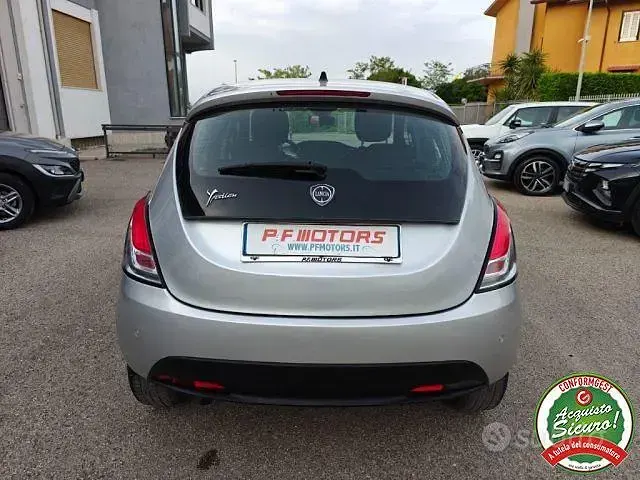 Usata Lancia Ypsilon S 84 CV (61 kW) 2012 Grigio Utilitaria