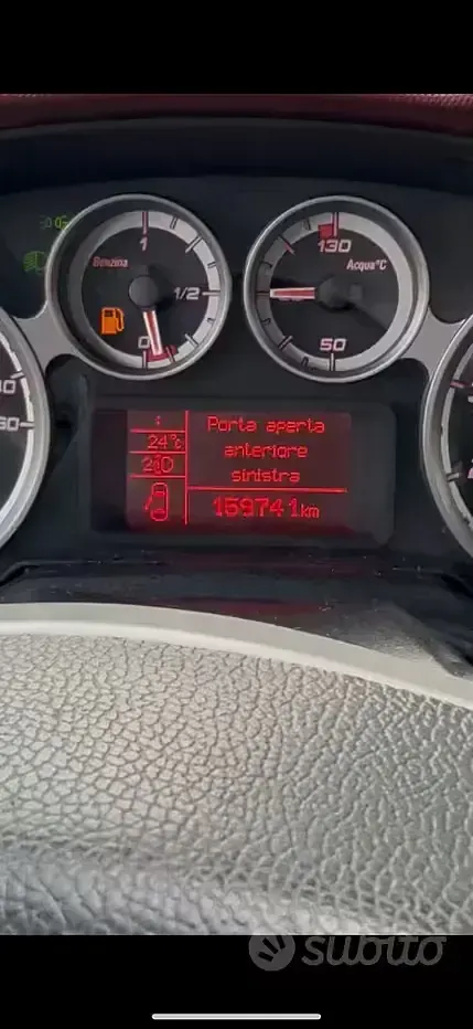 Usata Alfa Romeo MiTo 77 CV (56 kW) 2016 Rosso Utilitaria