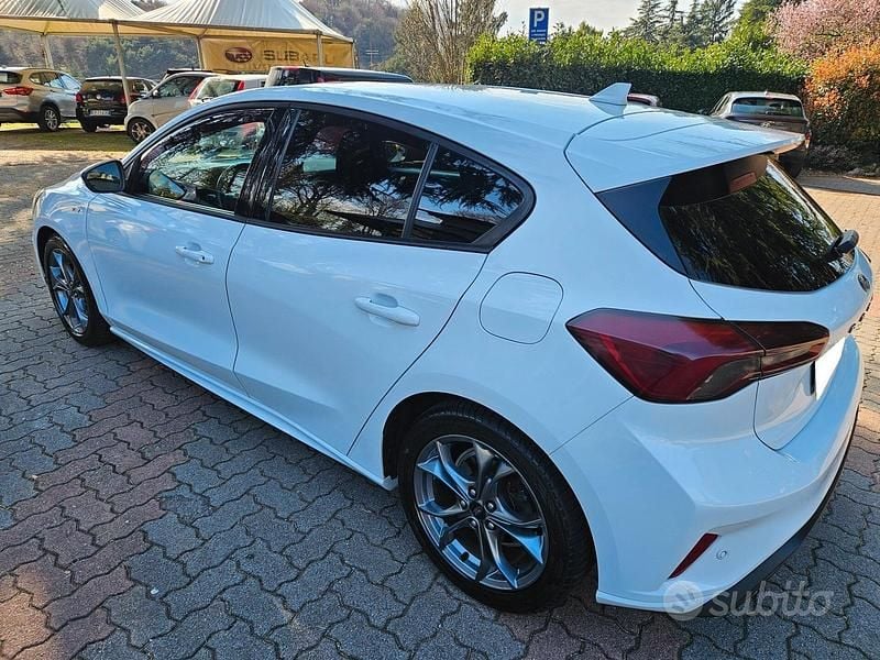 Usata Ford Focus ST 125 CV (91 kW) 2020 Bianco Berlina