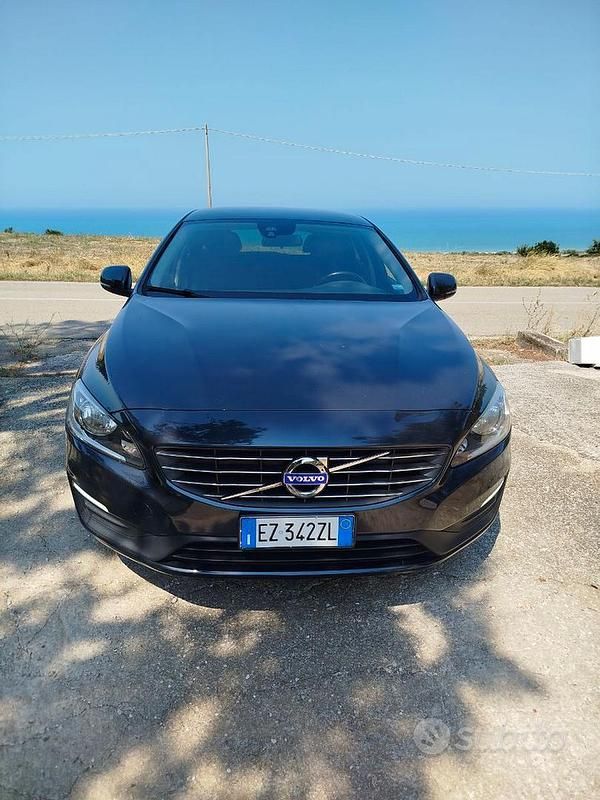 Usata Volvo V60 2015 Grigio Station wagon