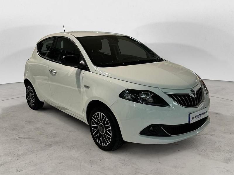 Usata Lancia Ypsilon S 69 CV (50 kW) 2024 Bianco Utilitaria