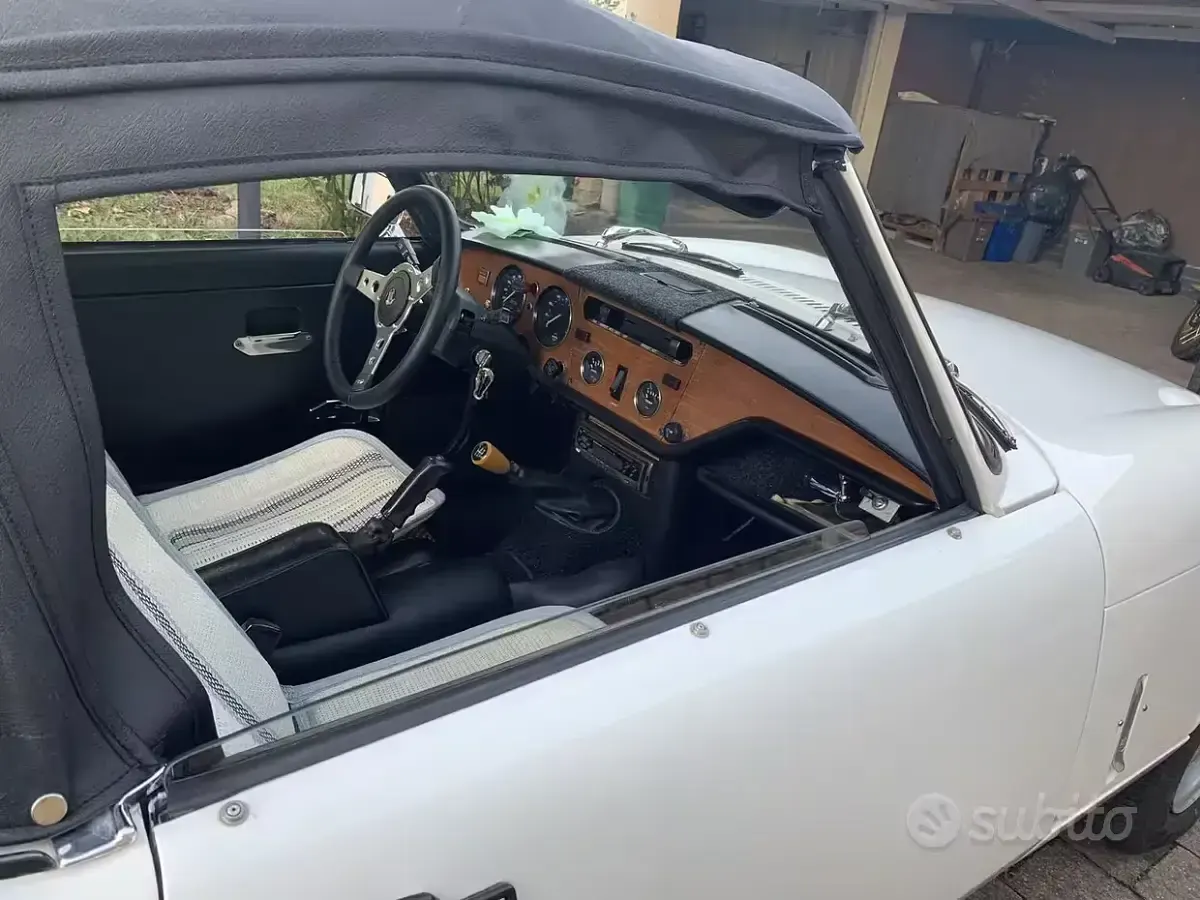 Usata Triumph Spitfire 1970 Bianco Cabrio