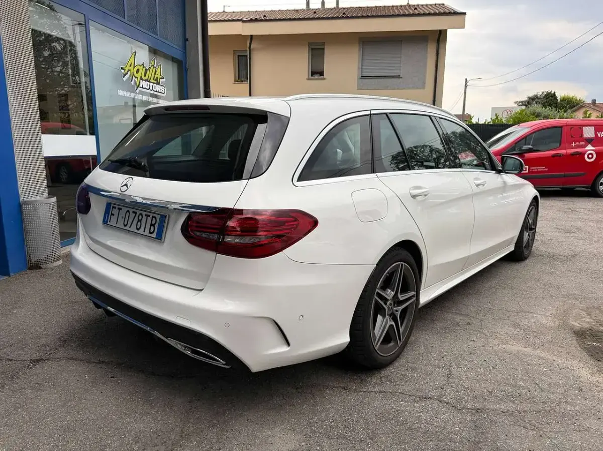 Usata Mercedes C220 Premium 194 CV (142 kW) 2018 Bianco Station wagon