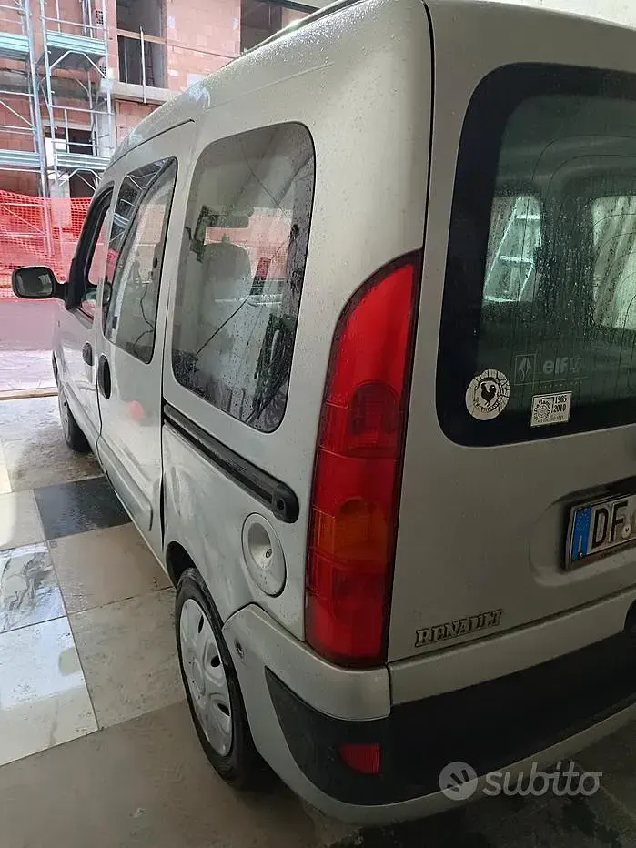 Usata Renault Kangoo 84 CV (61 kW) 2007 Grigio Monovolume
