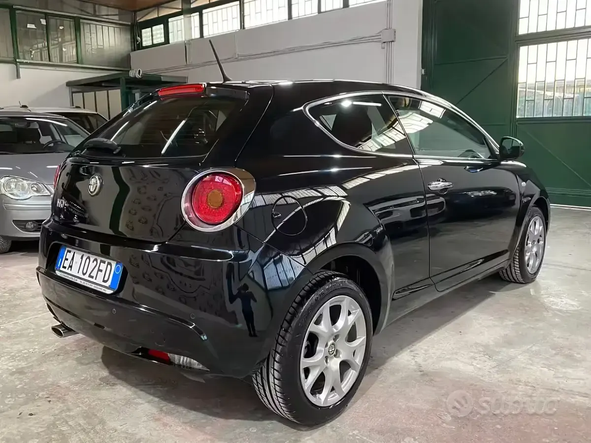 Usata Alfa Romeo MiTo Distinctive 105 CV (77 kW) 2010 Nero Utilitaria