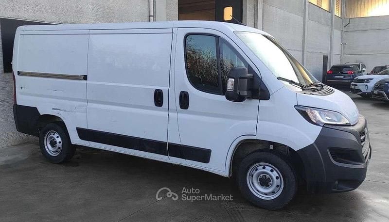 Usata Peugeot Boxer Premium 140 CV (102 kW) 2023 Bianco Furgone