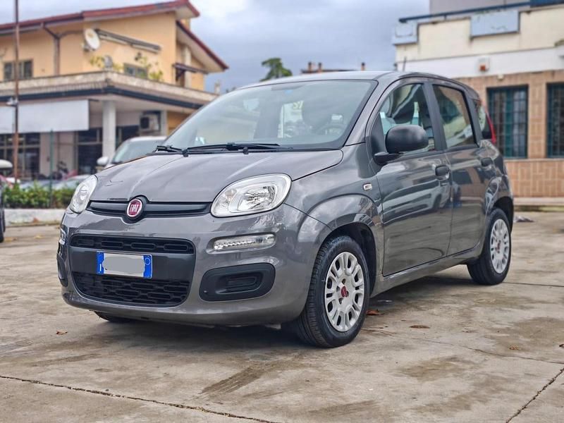 Grigio Usata 2020 Fiat Panda Berlina | 7900 € (Ottimo prezzo) - Immagine 1/4