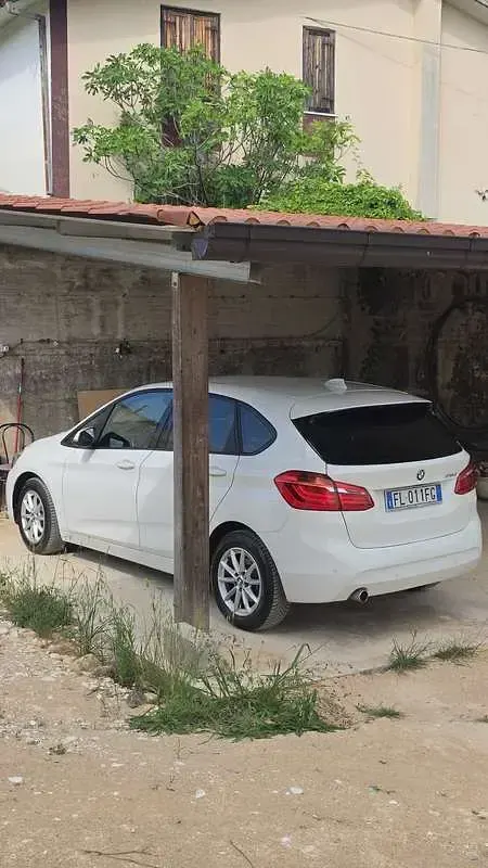 Usata BMW 216 Active Tourer Efficient Dynamics 116 CV (85 kW) 2017 Bianco Monovolume