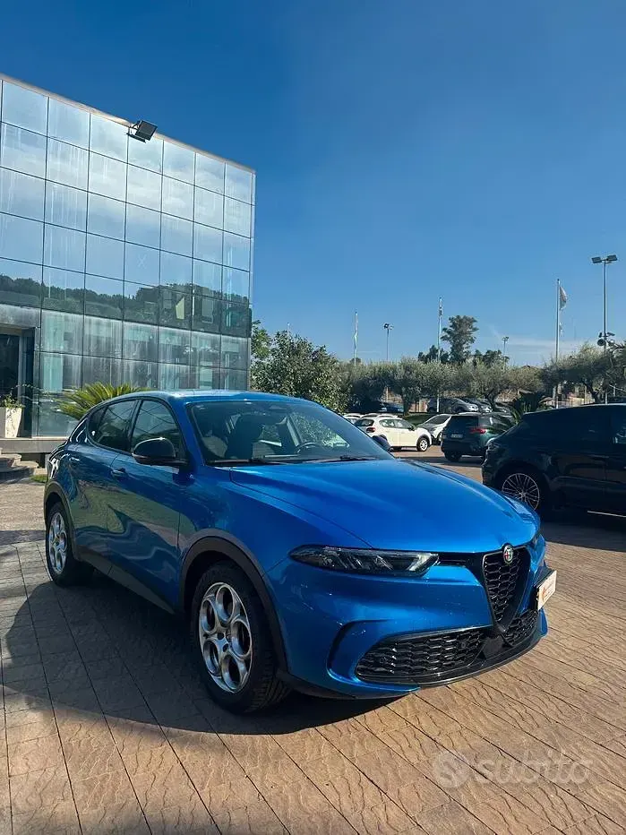 Usata Alfa Romeo Tonale Ti 131 CV (96 kW) 2023 Blu/azzurro SUV