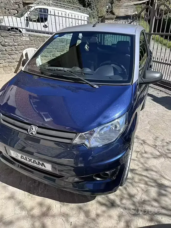 Usata Aixam City 2017 Blu Utilitaria