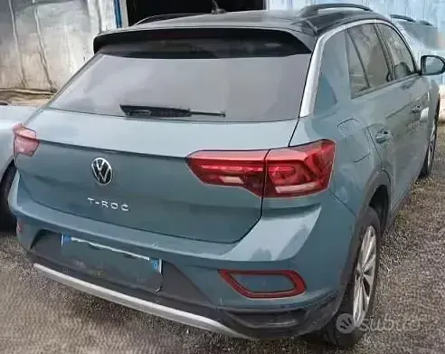 Usata VW T-Roc Edition 116 CV (85 kW) 2024 Blu SUV