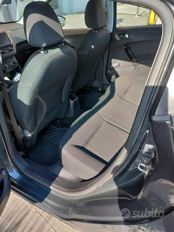 Usata Peugeot 208 2016 Grigio Utilitaria