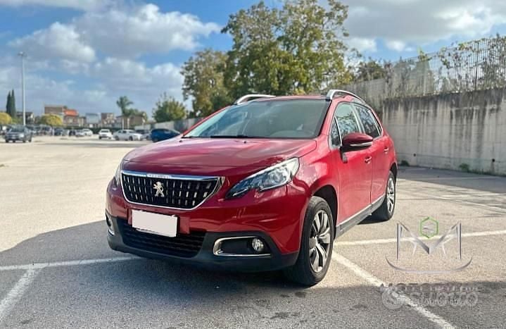 Usata Peugeot 2008 Style 83 CV (61 kW) 2018 Rosso SUV