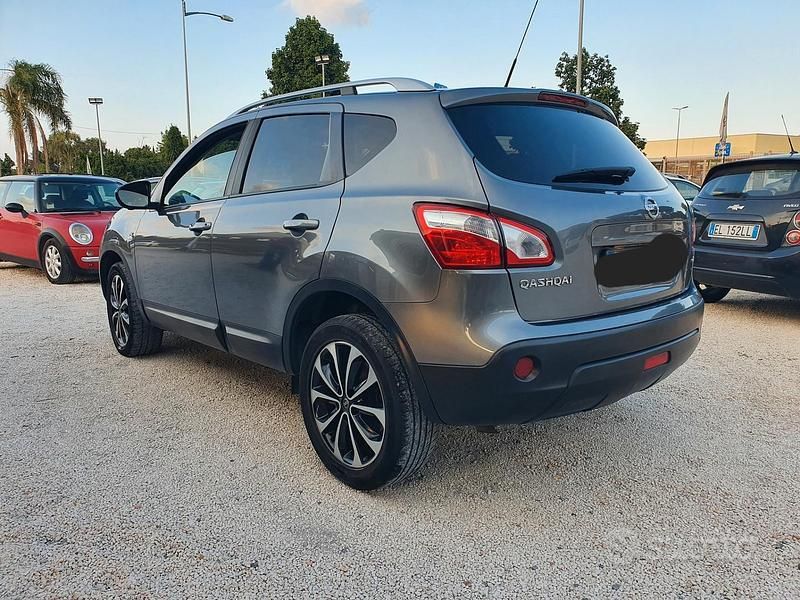 Usata Nissan Qashqai 360º 150 CV (110 kW) 2012 Grigio SUV