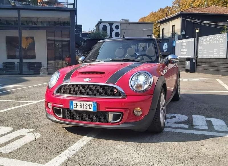 Usata Mini Cooper S Cabriolet 184 CV (135 kW) 2011 Rosso Cabrio