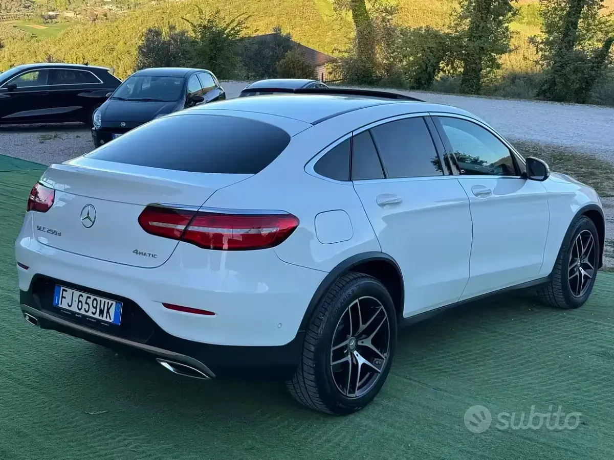 Usata Mercedes GLC250 Premium 204 CV (150 kW) 2016 Bianco Coupé