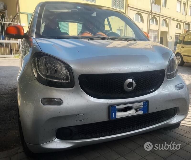 Usata 2015 Smart ForTwo Coupé Due volumi | 9000 € (Buon prezzo) - Immagine 1/4