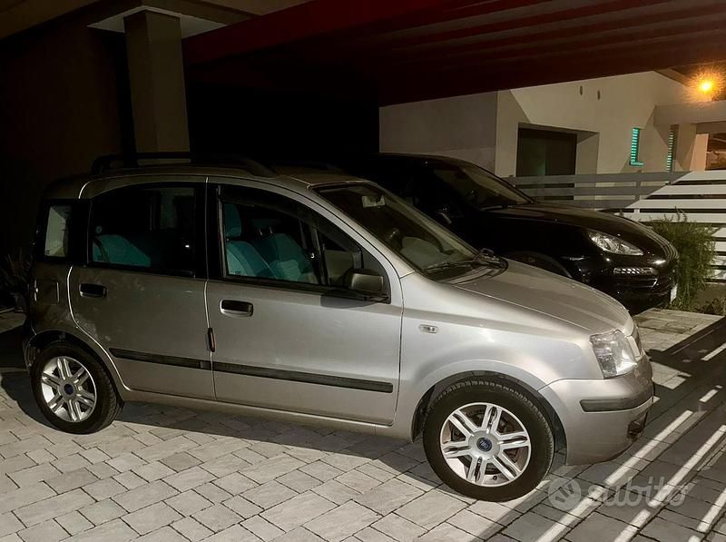 Usata Fiat Panda Dynamic 60 CV (44 kW) 2004 Grigio Utilitaria