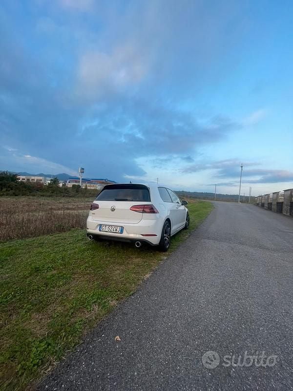 Usata VW Golf VII GTI 230 CV (169 kW) 2019 Bianco Berlina