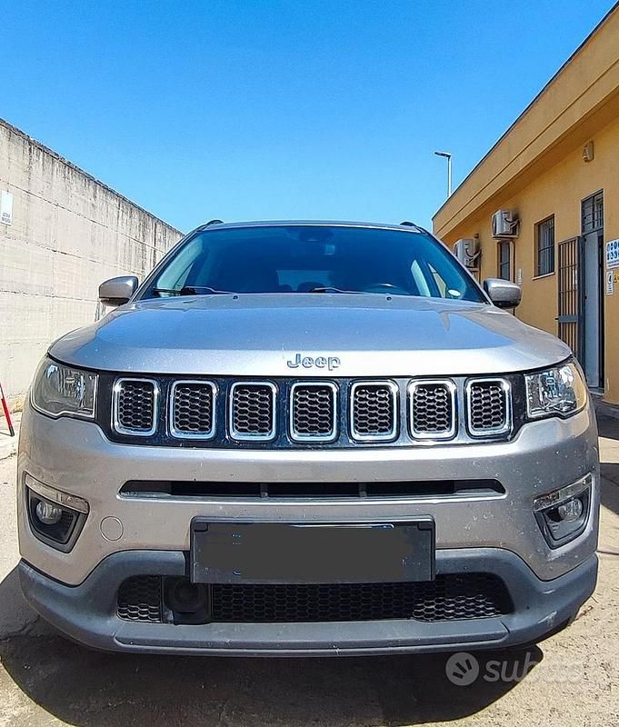 Usata Jeep Compass 120 CV (88 kW) 2019 Grigio SUV