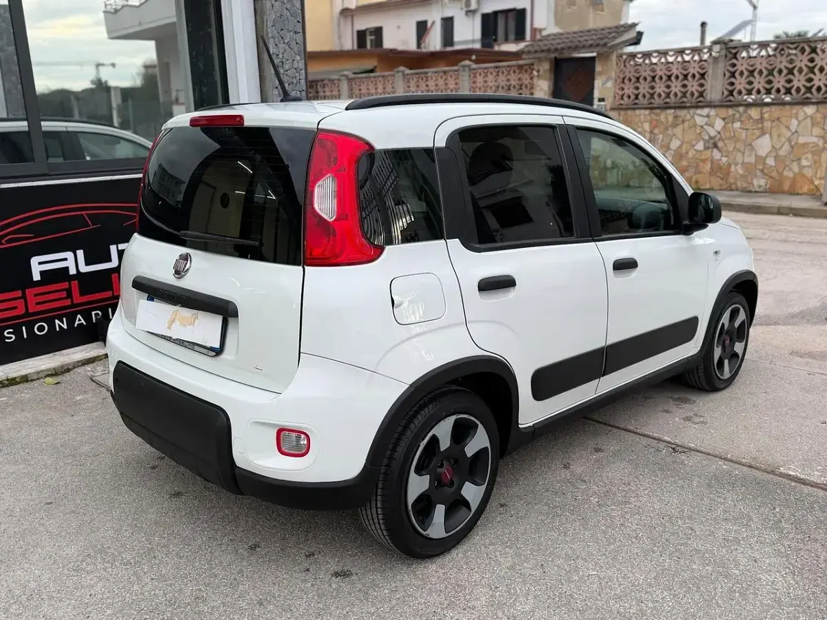 Usata Fiat Panda Cross Cross 71 CV (52 kW) 2021 Bianco Utilitaria