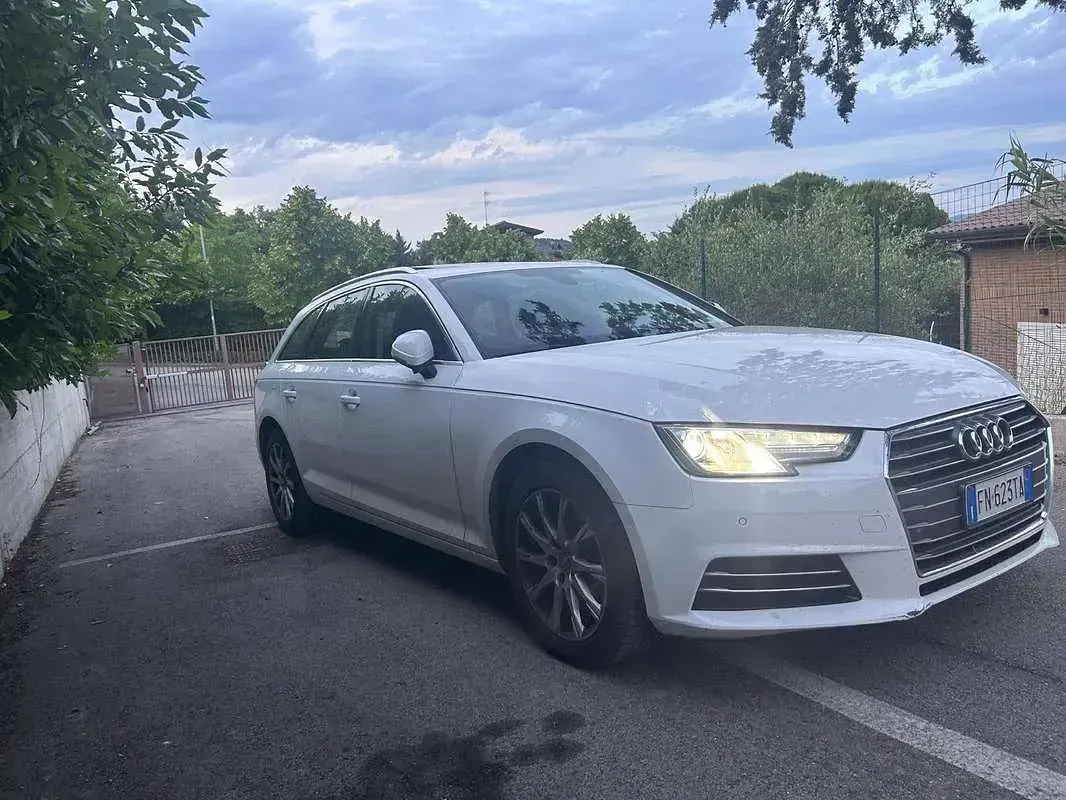 Usata Audi A4 Ambiente 122 CV (89 kW) 2018 Bianco Station wagon